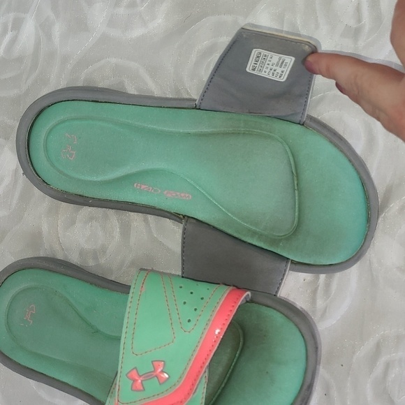Under Armour Ignite Mint Green & Neon Pink Slide Sandals w/ Memory Foam Footbeds - Picture 6 of 9